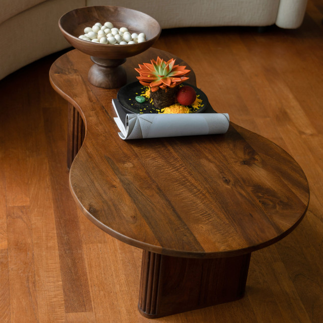 Tilon - Table basse organique en bois 110x60cm