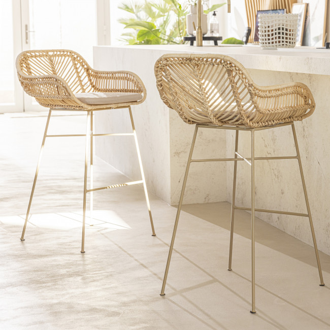 Nunuhai - Lot de 2 tabourets de bar en rotin pieds beige 68cm
