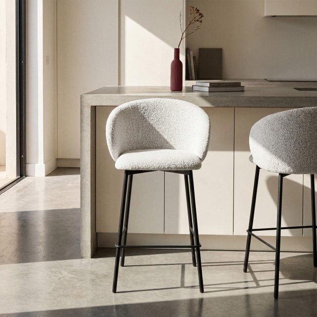Valom - Lot de 2 chaises de bar en tissu bouclette et métal H66cm