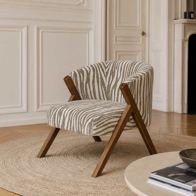 Malou - Fauteuil en tissu et bois imprimé zèbre
